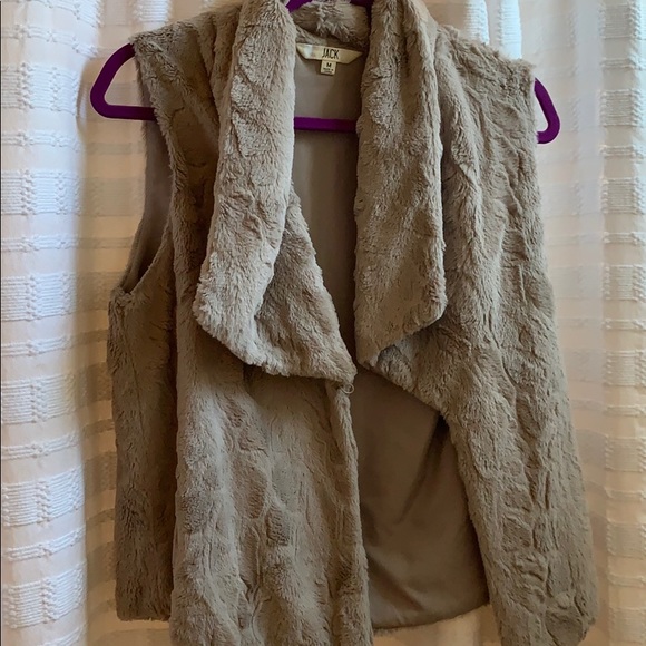 Furry vest - Picture 1 of 1